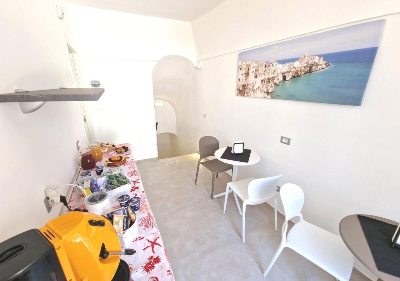 B&B Tra Le Vie Del Borgo Вьесте Экстерьер фото