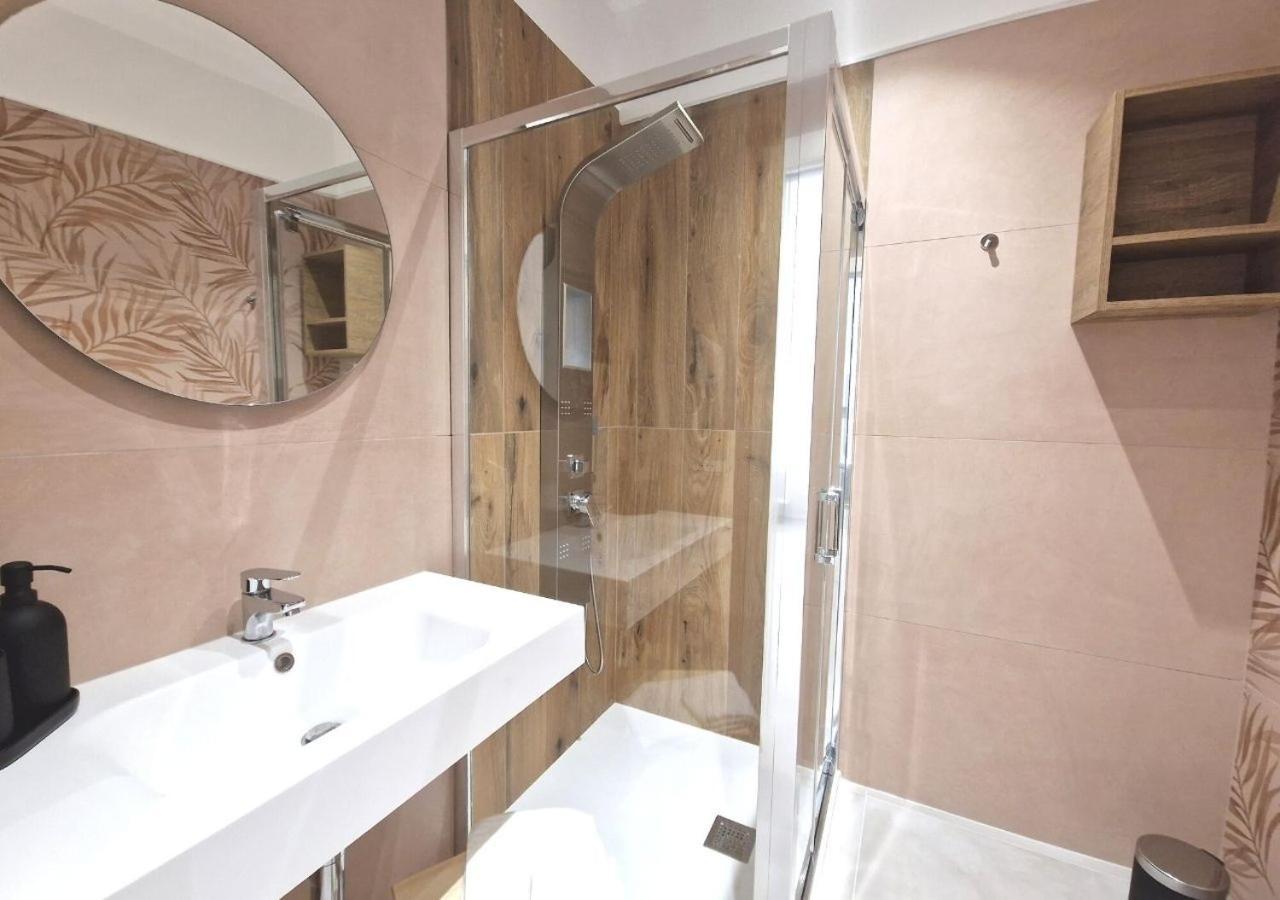 B&B Tra Le Vie Del Borgo Вьесте Экстерьер фото